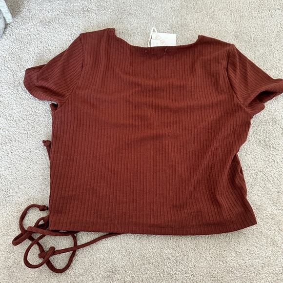 💥2/$20💥 Brand New Crop Wrap Top - Picture 6 of 6